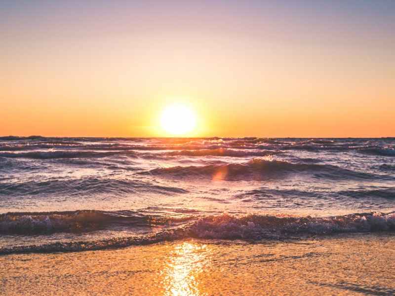 Ζητήσαμε από 5 bloggers να μας περιγράψουν την αγαπημένη τους παραλία (εμπνευσμένο από&nbsp;oneman.gr)